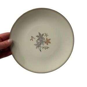 Noritake China Plate 8550 Leaf Pattern Gold Rim Dessert‎ Salad Plate